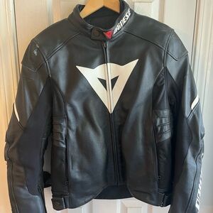 Dainese Men's Black Leather Motorcycle Jacket with Shoulder and Elbow Protection